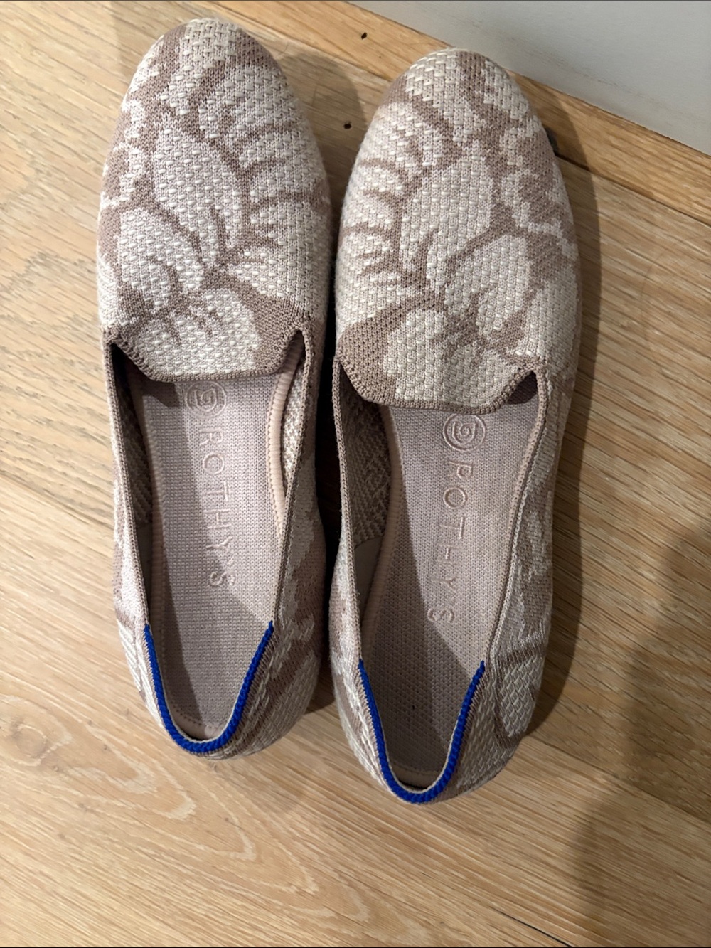 Rothy's Beige Floral Knit Slip-On Flats with Blue Trim
